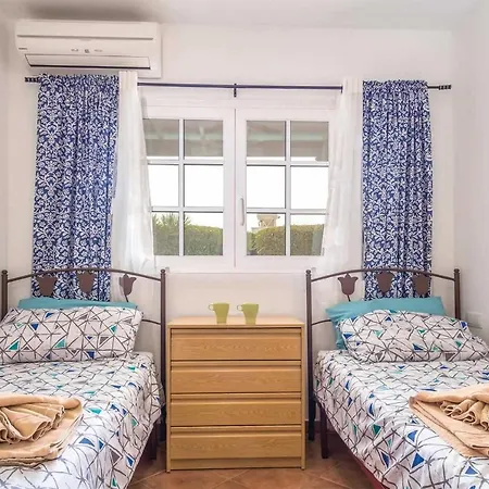 Puerto Del Carmen Sleeps 8 Air Con Wifi * بويرتو ذيل كارمين
